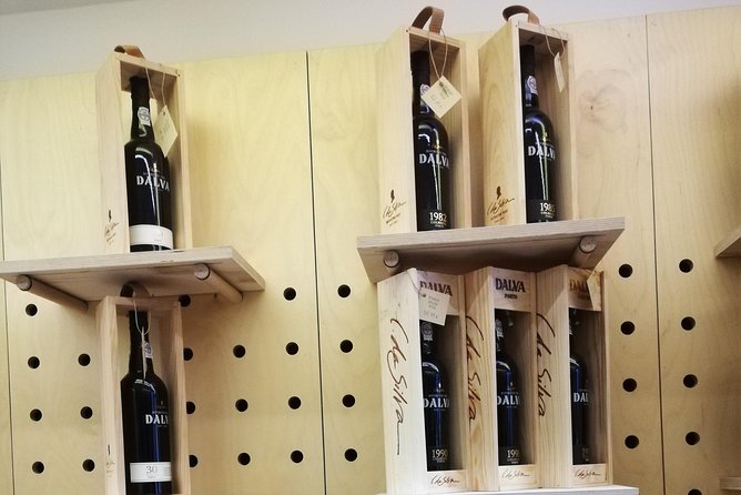 3 table wines & 5 Port wines + Tapas - Stop 1: Catedral do Porto and a quick city orientation
