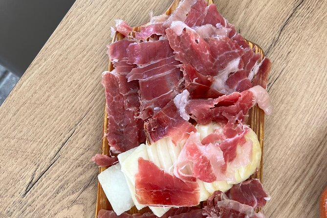 Albufeira Food Experience: Land & Sea Tapas w/ Wines - Where it happens: pickup, meeting point, and how the pace feels