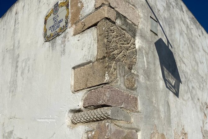 Albufeira History Walking Tour with Wine and Tapas - Guide quality: local voices like Mena and Joana/Joanna