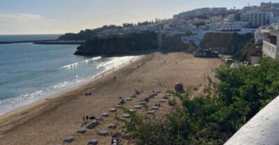 Albufeira: Old Town History Walking Tour with Tapas & Wine - Key highlights worth knowing