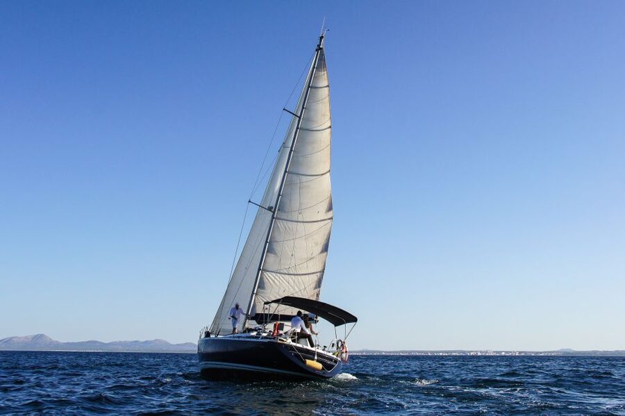 Alcudia: Sailing Yacht Excursion with Wine & Tapas - How the 4-hour flow works: from Badia de Pollença to Cala en Gossalba