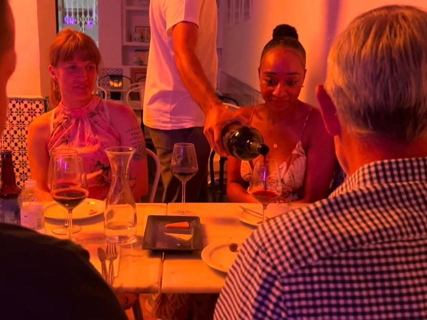 Alicante Best Wine Tasting & Tapas Club - Atmosphere details that matter more than you think