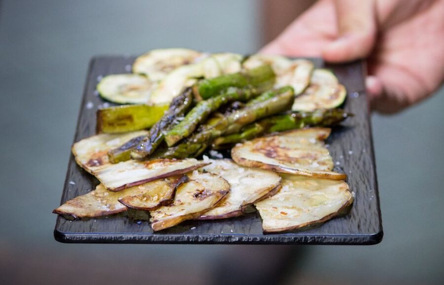 Alicante: Central Market Guided Food Tour with Tapas Bars - Key things to know before you go