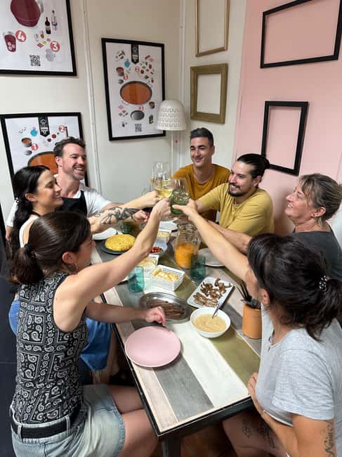 Alicante:Evening Spanish Tapas Cooking Class with Live Music - Key things to know before you go