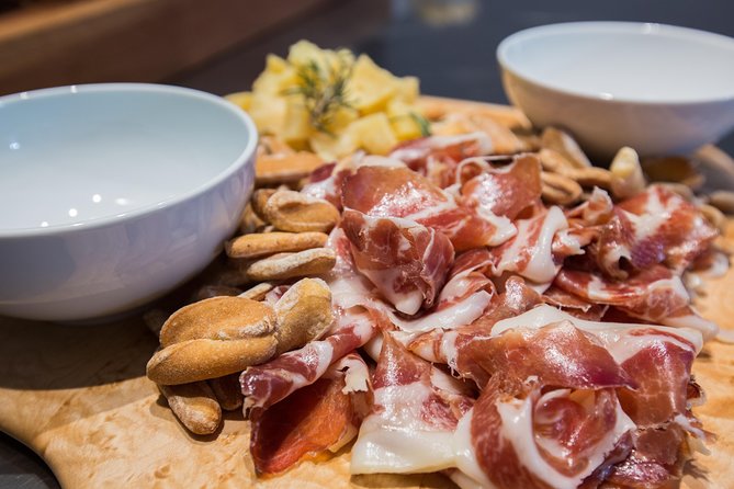 Alicante Evening Tapas tour - Key reasons this Alicante tapas tour is worth your attention