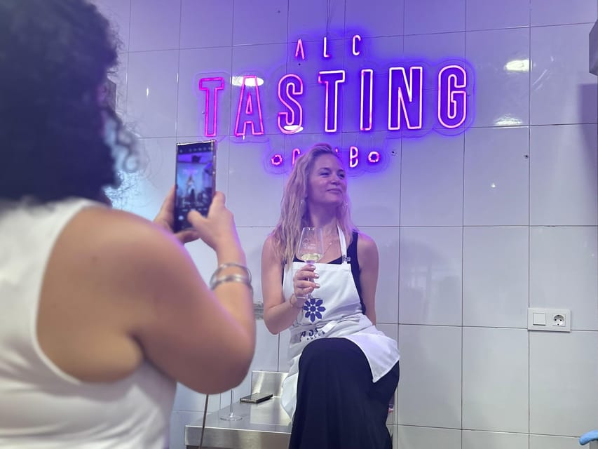 Alicante Paella Cooking Class, Tapas, Drinks and Market - Meat, seafood, vegetarian, and vegan: plan your choice before you arrive
