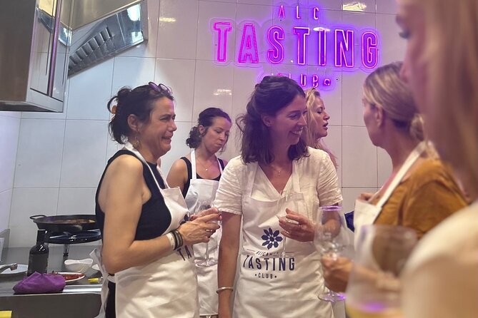 Alicante Paella Cooking Class, Tapas, Drinks and Marketplace - Tapas, Wine, and Sangría: Eating Like You Mean It