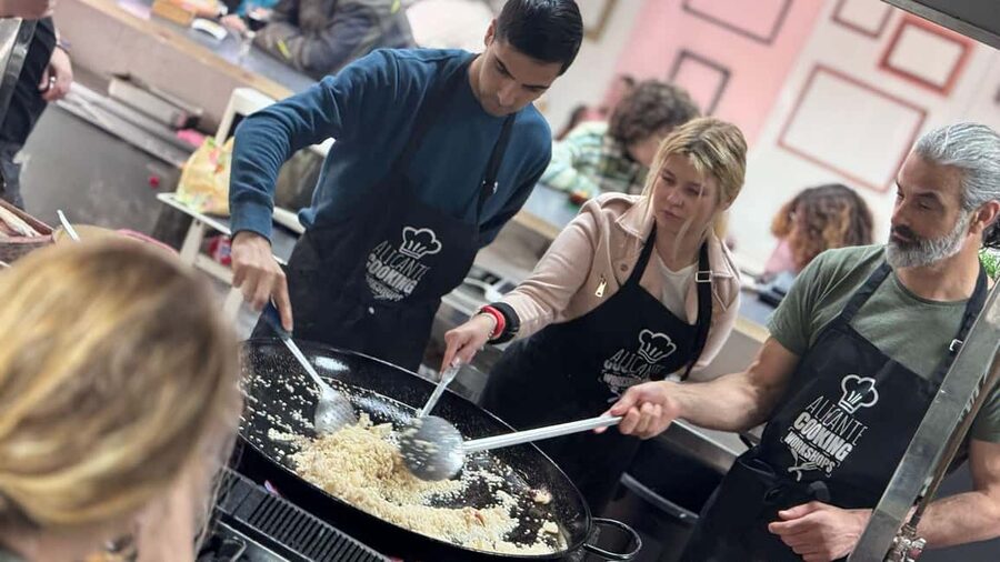 Alicante: Paella & Sangria Class with Tapas and Market Visit - Key things that make this class worth your time