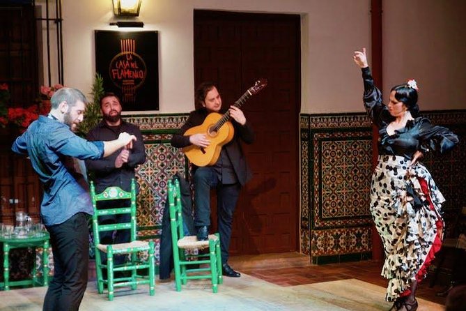 Authentic Flamenco Show with Tapas & Wine Guided Tour - The night’s flow: from Plaza de San Francisco to Plaza del Triunfo