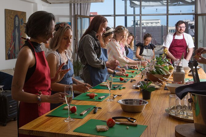 Authentic spanish tapas cooking class in barcelona - Practical logistics that make the experience smoother