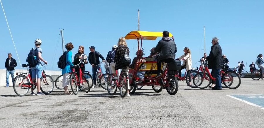 Barcelona: 3-Hour Bike Tour with Spanish Tapas - Entering Barcelona by Bike: Why This Tour Feels Like a Local Day
