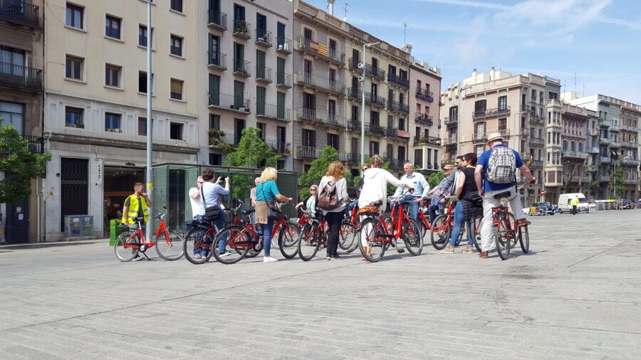 Barcelona: 3-Hour Bike Tour with Spanish Tapas - Tapas, Wine, and Cava: How the Tour Ends in a Real Food Stop