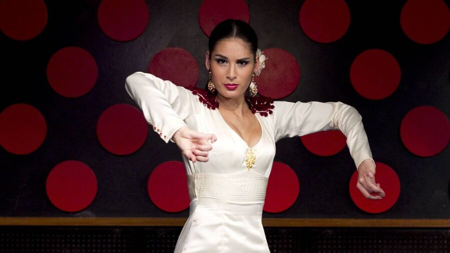 Barcelona: 4-Hour Tapas Evening Tour and Flamenco Show - La Boquería market: a big win when it is open