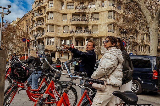Barcelona: Bike or eBike Tour, Top Sights & Local Insights - Getting started at Carrer de Cervantes (and feeling safe fast)
