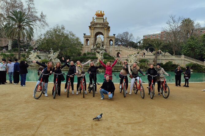 Barcelona: Bike or eBike Tour, Top Sights & Local Insights - A main city square break: recharge without losing momentum