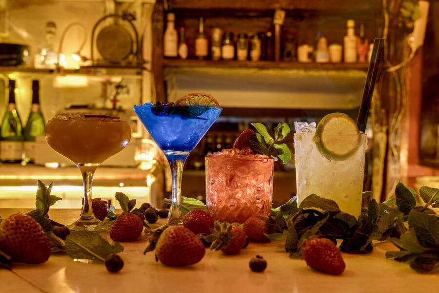 Barcelona: Cocktail Making Class with Tapas - The 2-hour class: what you actually learn (and use again)