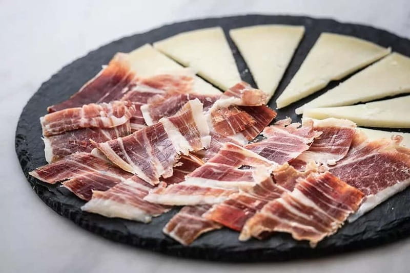 Barcelona: Flamenco, Tapas &Sangria - Should you book Flamenco, Tapas & Sangria in Barcelona?