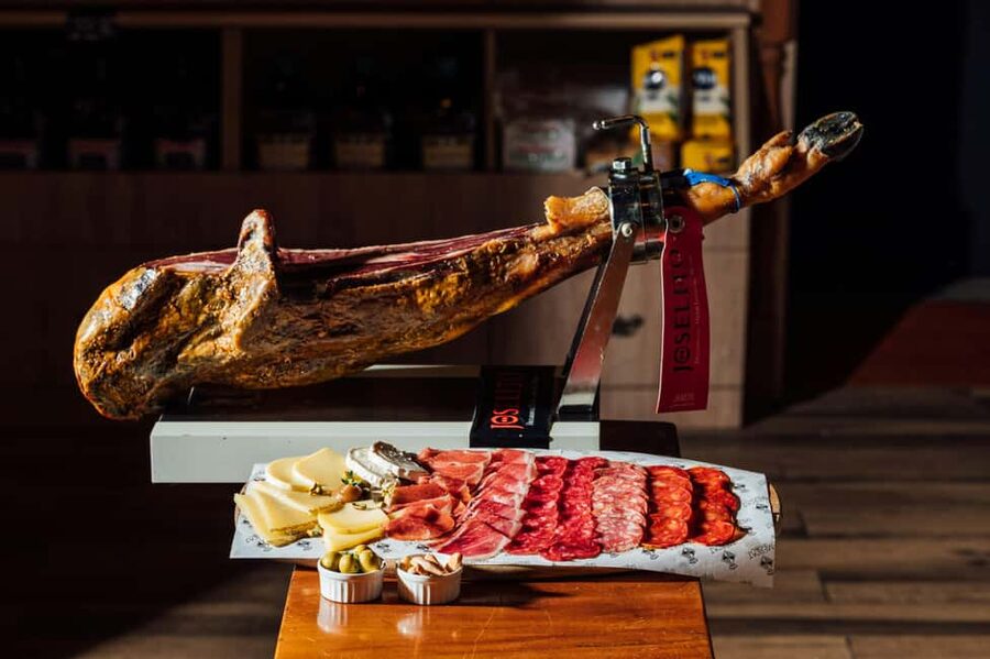 Barcelona Full Private Tapas & Historical Tour - Why This Private Tapas Walk Works: History That Still Feeds You