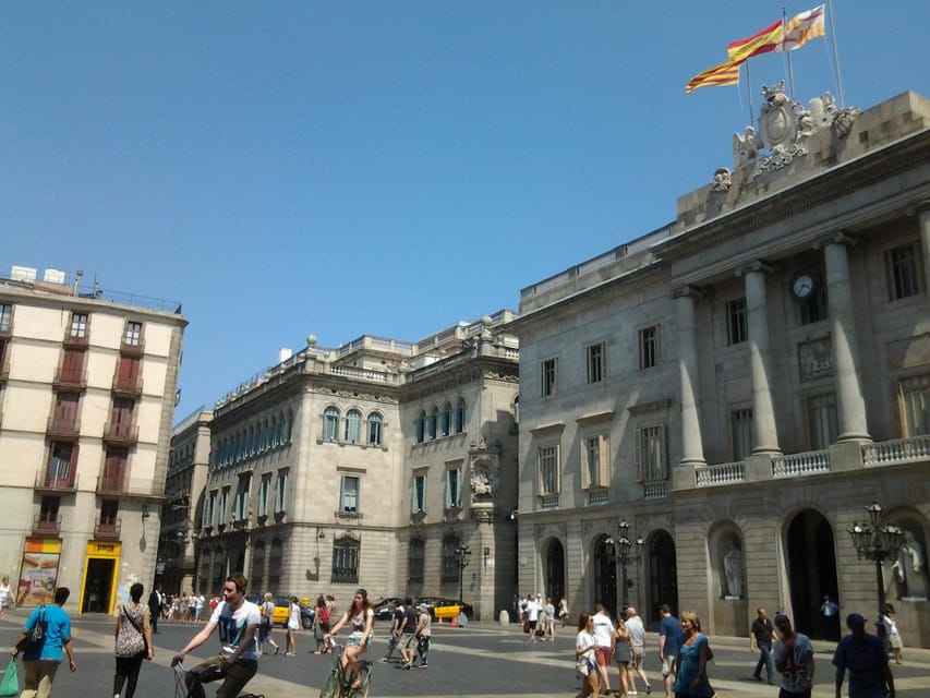 Barcelona: Gothic Quarter Legends Walking Tour with Tapas - Key things I’d put on your radar
