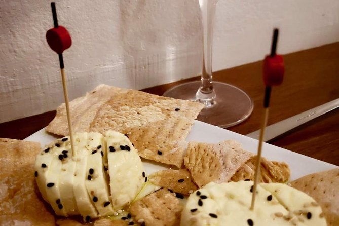 Barcelona Gothic Quarter VIP Tapas & Wine Tour - The walking route: Gothic Quarter landmarks, Roman echoes, and old-city plazas