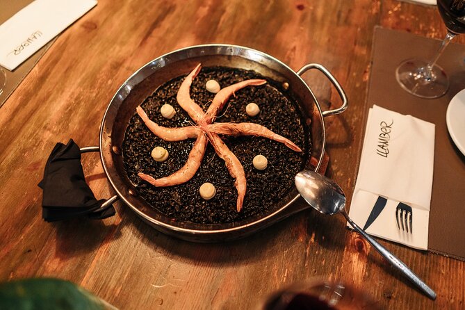 Barcelona: Guided Food Walking Tour with Tapas and Wine - El Born and Its Old-Street Walk: Baixada de Viladecols and Carrer d’Avinyó