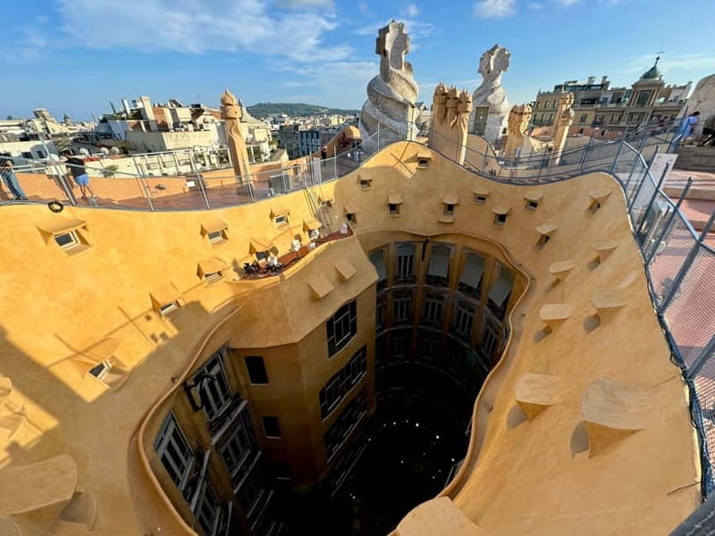 Barcelona in 1 Day: Sagrada Familia, Park Guell, Mila, tapas - Who this tour suits best (and who should skip it)