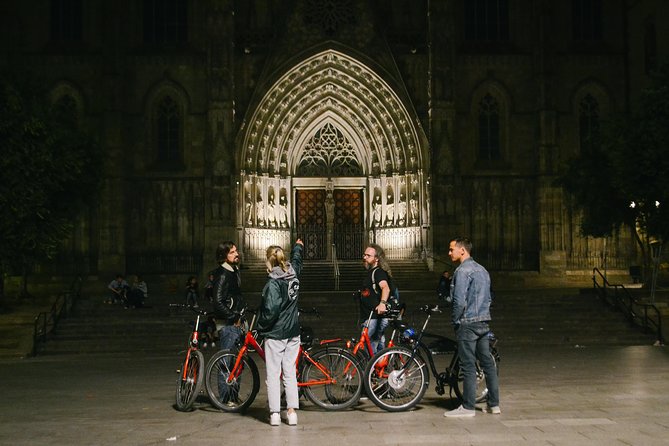 Barcelona Night Bike Tour with Local Tapas and Cava Stop - From Arenas and Port Vell to the Columbus shadow