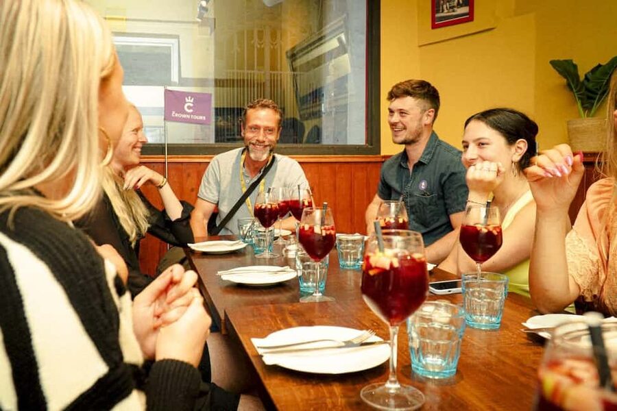 Barcelona: Old City Hidden Gems, Tapas, & Drinks Guided Tour - Key Things to Know Before You Go