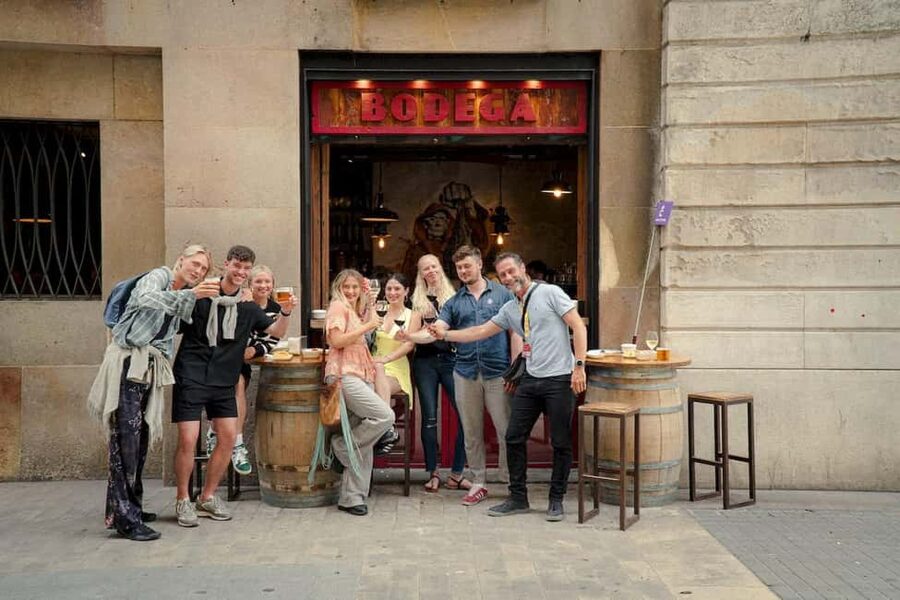 Barcelona: Old City Hidden Gems, Tapas, & Drinks Guided Tour - Four Bars, One Smart Plan: How the Tastings Work