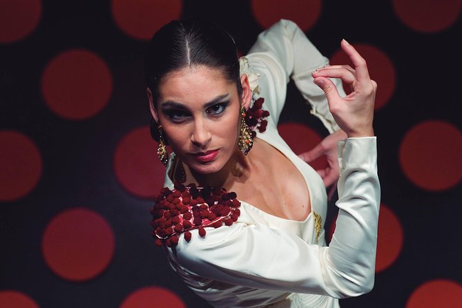 Barcelona Old Town Night Small Group Tour with Tapas & Flamenco - Los Tarantos flamenco: a 40-minute show that hits hard