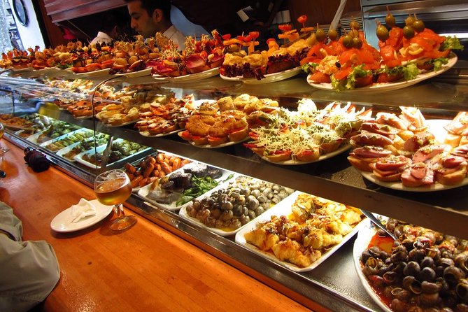 Barcelona Old Town Night Small Group Tour with Tapas & Flamenco - Where the tour starts: Hard Rock Café, then straight into the Old Town