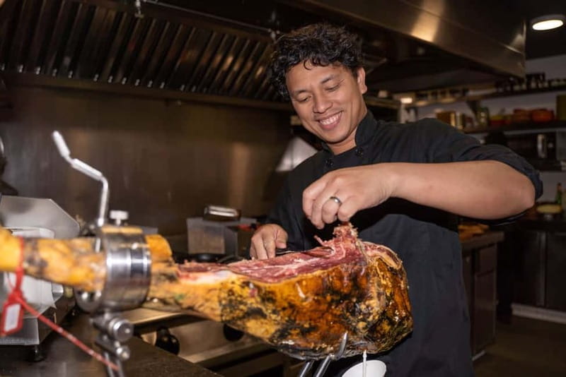 Barcelona Old Town Tapas Night: Hidden Bars, Cava & Vermut - Barcelona Gothic Quarter tapas night: why this bar-hop feels local
