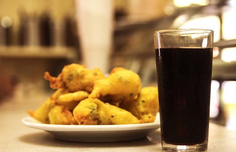 Barcelona: Old Town Tapas & Paella Food Tour with 8 Tastings - Who this tour suits best (and who might skip it)
