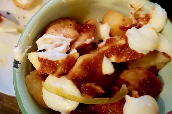 Barcelona Poble Sec Tapas & Wine Tour - Stop 2 on Carrer del Roser: platillos with a modern edge, plus bravas