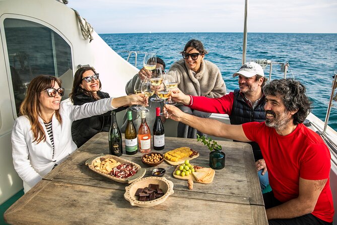 Barcelona: Premium Private Wine Tasting & Tapas in a Catamaran - Key things you should notice before you book