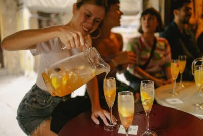 Barcelona Private Tapas Tour with Lunch or Dinner in El Born - Meeting at Correos y Telégrafos and how the 150 minutes flow