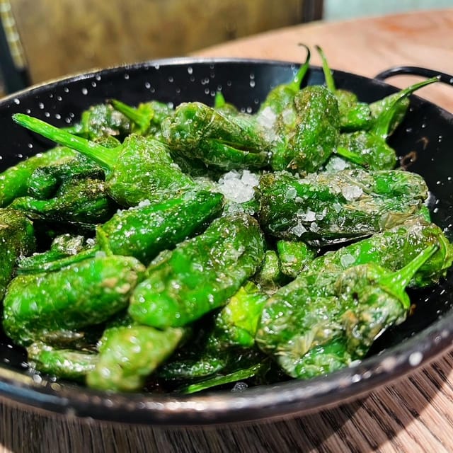 Barcelona´s Lunch or Dinner Tapas Tour: Food and Happiness - Why the Guide’s Advice Changes Everything