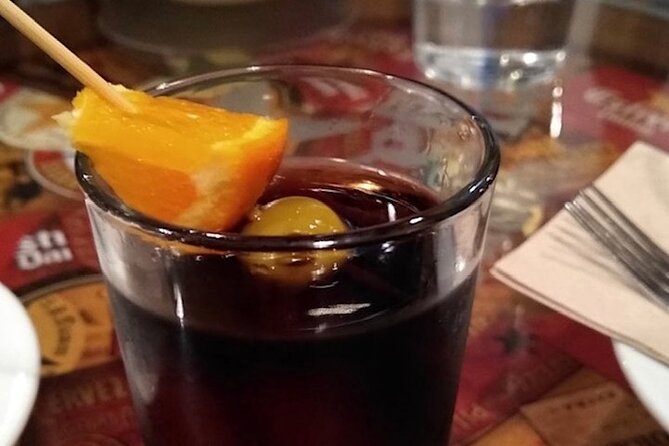 Barcelona´s Lunch or Dinner Tapas Tour: Food, drinks, happiness! - What you’ll eat: classic tapas built for comparison
