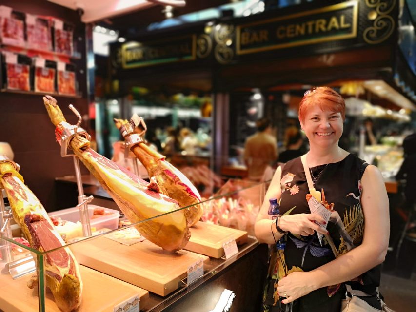 Barcelona: Sagrada Familia, Park Guell & Tapas Private Tour - Sagrada Familia: Skip-the-Line Entry and Two Ways to Understand It