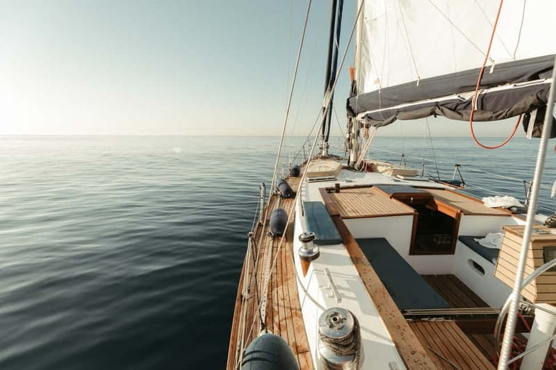 Barcelona: Sailing on a Classic Ketch Boat with tapas & cava - Day sailing vs a night ride: how the vibe changes
