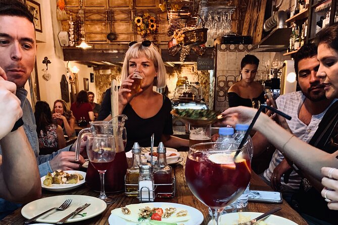 Barcelona Sightseeing by Bike with Photo Shooting and Tapas - Stop 4: La Sagrada Familia for Gaudí scale and photo-ready angles
