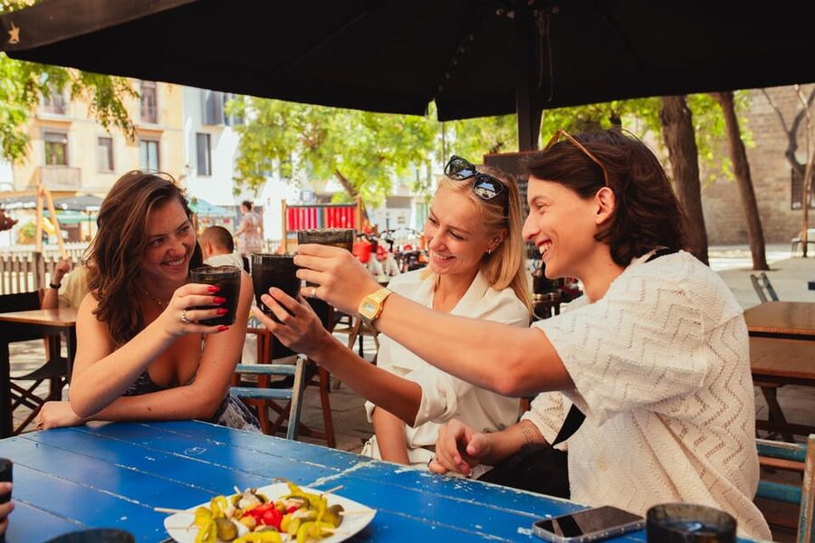 Barcelona: Small Group Gothic, Tapas & Churros Tour! - Those Short 10-Minute Stops: Why the Pacing Works (and When It Won’t)