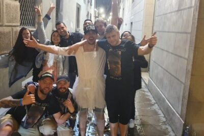 Barcelona speakeasy tapas pub crawl with hidden bars - The “3 bars, 1 club” format: how the evening is paced