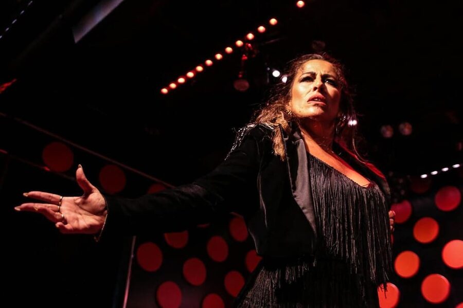 Barcelona: Tapas and Flamenco Experience - After the Show: Gothic Quarter Alleyways and the Build-Up to Dinner