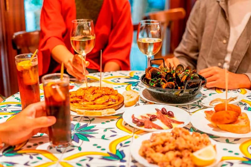 Barcelona: Tapas and Wine with Flamenco Show in the Old Town - What you actually taste: from Catalan bread to bravas (and more)