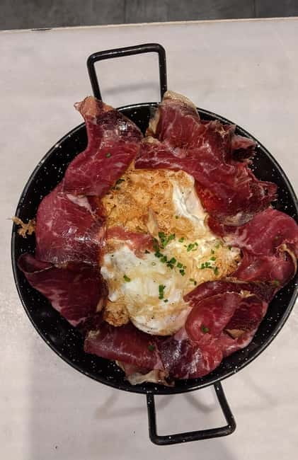 Barcelona: Tapas Crawl full meal & drinks all included - Drinks in the plan: vermut, local red wine, and sangria sometimes