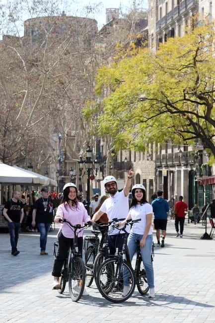 Barcelona: Tapas Tasting Tour by Regular Bike or E-Bike - Why this Barcelona tapas bike tour feels different