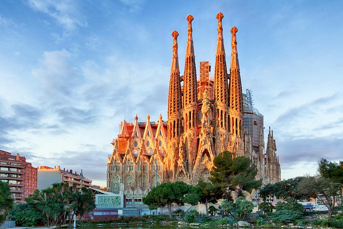 Barcelona Tapas Tour with a Local Foodie: Personalized & Private - The “Local Eats” Factor: Why 2–3 Eateries Works