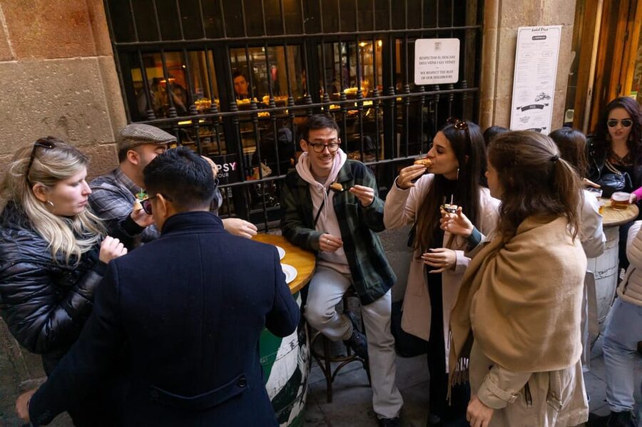 Barcelona: Tapas Tour with Food Tastings and Drinks - Drinks with tapas: wine, cava, vermouth, and alcohol-free swaps