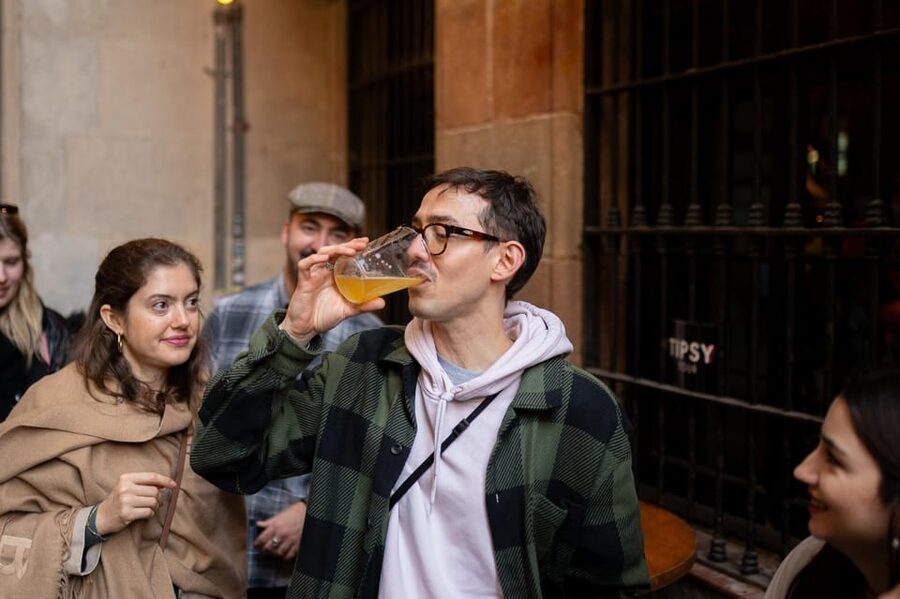 Barcelona: Tapas Tour with Food Tastings and Drinks - Price and value: is $93 worth it?